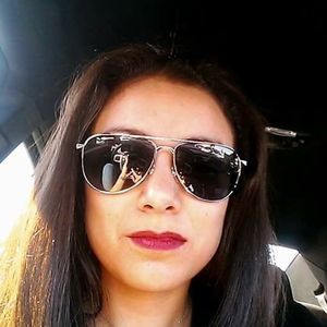 Meet your Posher, Yolanda